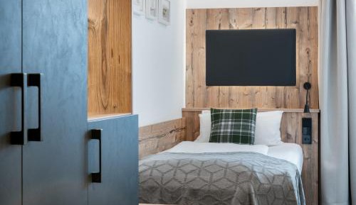 Standard Single Room with Shower