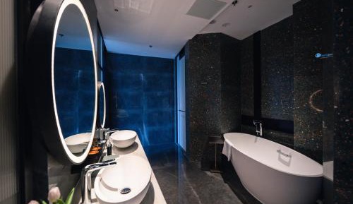 King Room with Mountain View