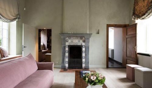 Seven-Bedroom Holiday Home