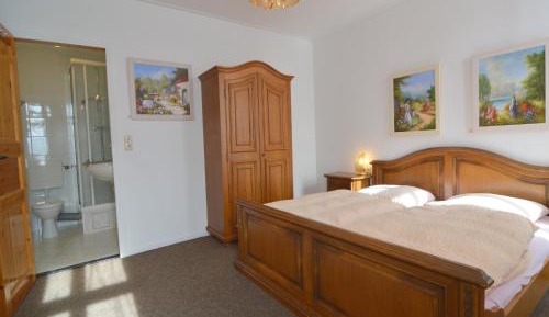 Nine-Bedroom Holiday Home