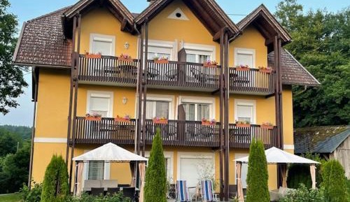 Large Two-Bedroom Apartment with Balcony Nr 2