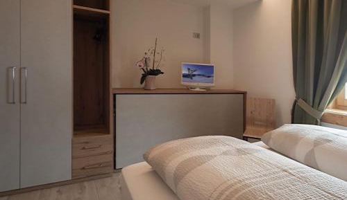Superior One-Bedroom Apartment with Balcony