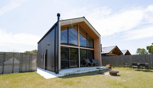Villa with Garden View