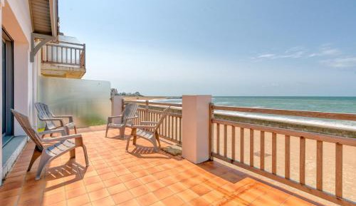 Villa with Sea View
