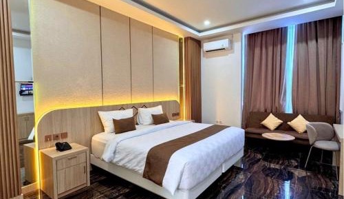 Deluxe Family Room