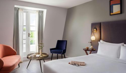Spacious Queen Room
