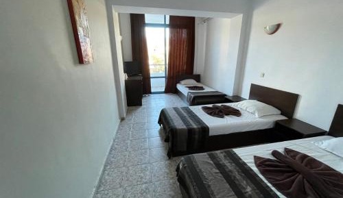 Economy Triple Room