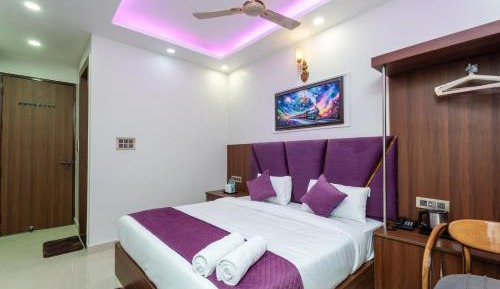 Deluxe King Room