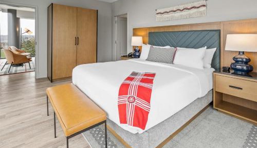 Premium King Room