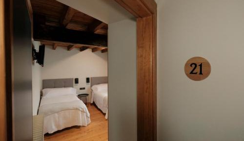 Twin Room with Private Bathroom