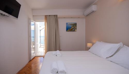 Double Room with Balcony and Sea View