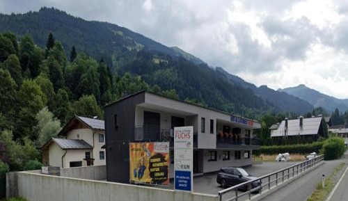 Three-Bedroom Holiday Home 