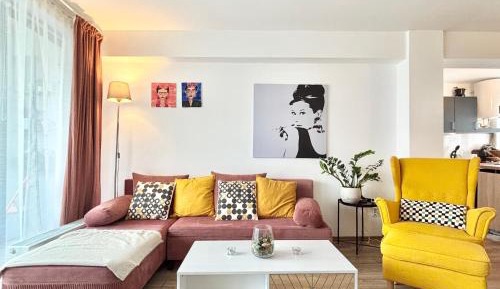 Superior One-Bedroom Apartment with Balcony
