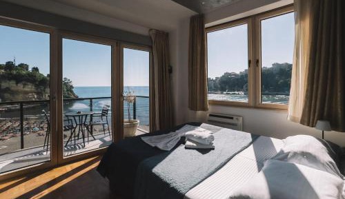 One-Bedroom Apartment with Balcony and Sea View