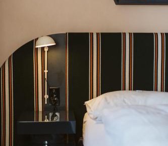 Small Queen Room