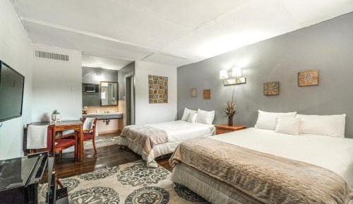 2 Full Beds Non-Smoking