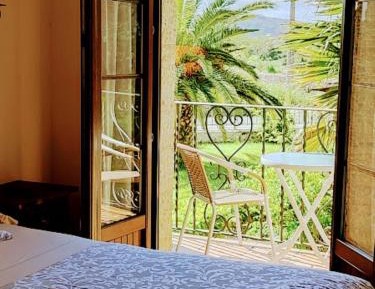 Superior One-Bedroom Apartment with Balcony
