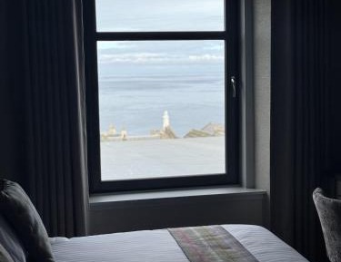 Deluxe King Room with Sea View