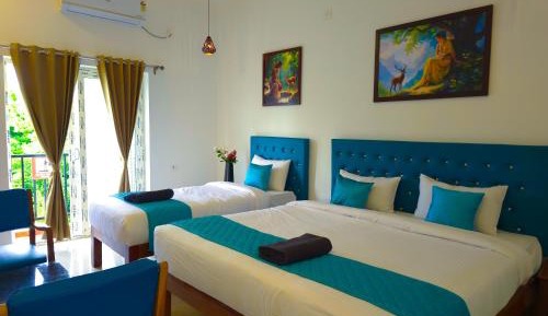 Triple Room with Balcony