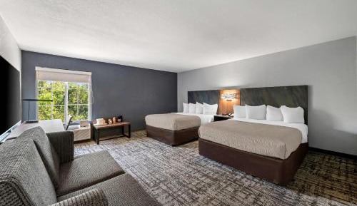 Queen Room with Two Queen Beds - Non-Smoking
