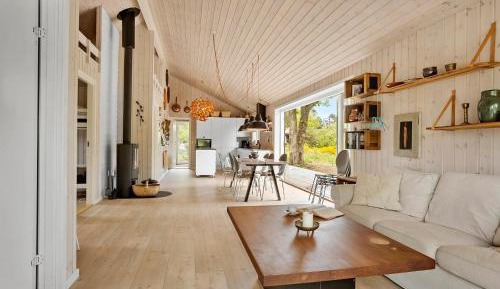 Five-Bedroom Holiday Home
