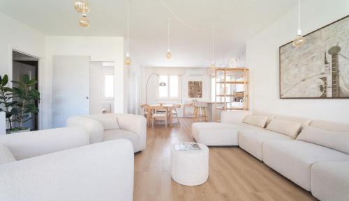 Three-Bedroom Premium Apartment with Balcony