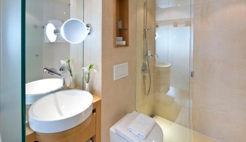 Double or Twin Room with Air Conditioning