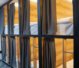 Single Bed in Mixed Dormitory Room