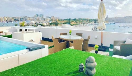 Two-Bedroom Apartment with Balcony and Terrace