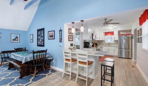 Three-Bedroom Holiday Home 