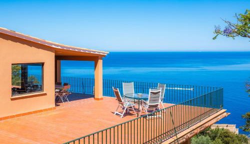 Villa with Sea View