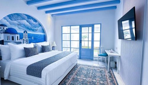 Superior Double or Twin Room with Pool View