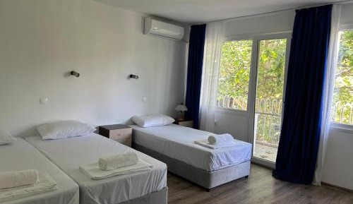 Triple Room with Balcony