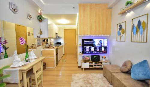 Deluxe Queen Suite