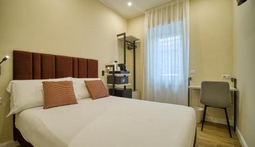 Single Room with Private Bathroom