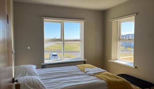 Economy Twin Room with Shared Bathroom