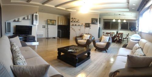 One-Bedroom Apartment with Balcony