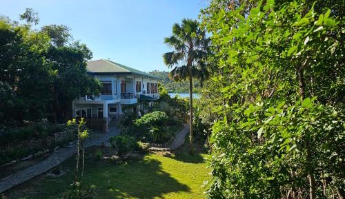 Deluxe Double Room with Garden View