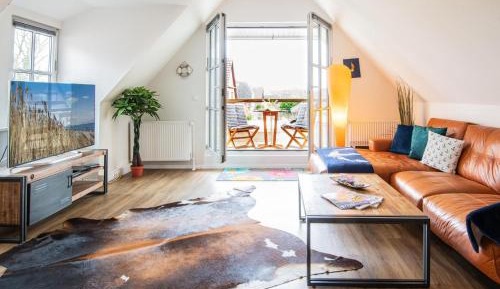 Apartment with Balcony