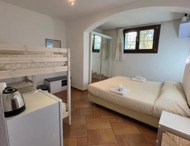 Deluxe Queen Room with Two Queen Beds