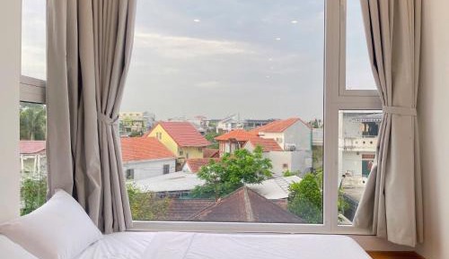 Family Room with Lake View