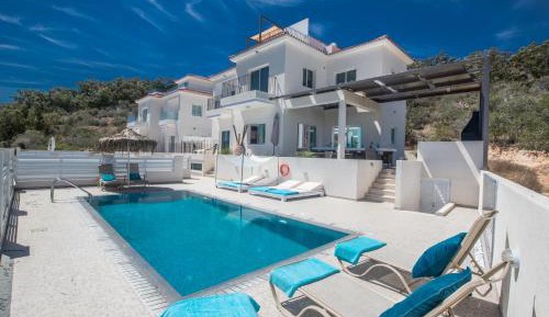 Six-Bedroom Villa with Private Pool and Sea View