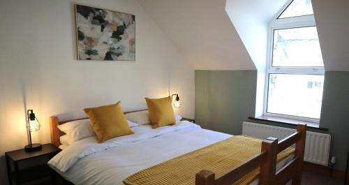Double or Twin Room with Shared Bathroom