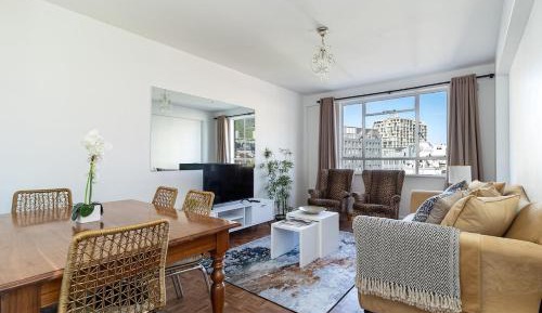 Two-Bedroom Apartment with Mountain View
