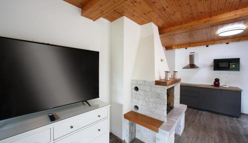 One-Bedroom Apartment with Terrace