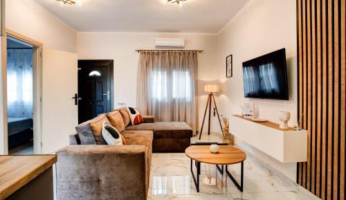 Deluxe One-Bedroom Apartment with City View