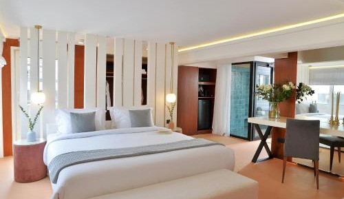 Luxury Suite with Hammam & Outdoor Hot Tub 