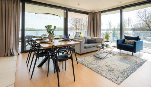 Two-Bedroom Apartment with Lake View