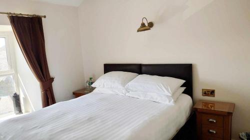 Double Room with Sea and Mountain View