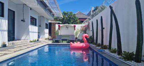 Apartment with Pool View 